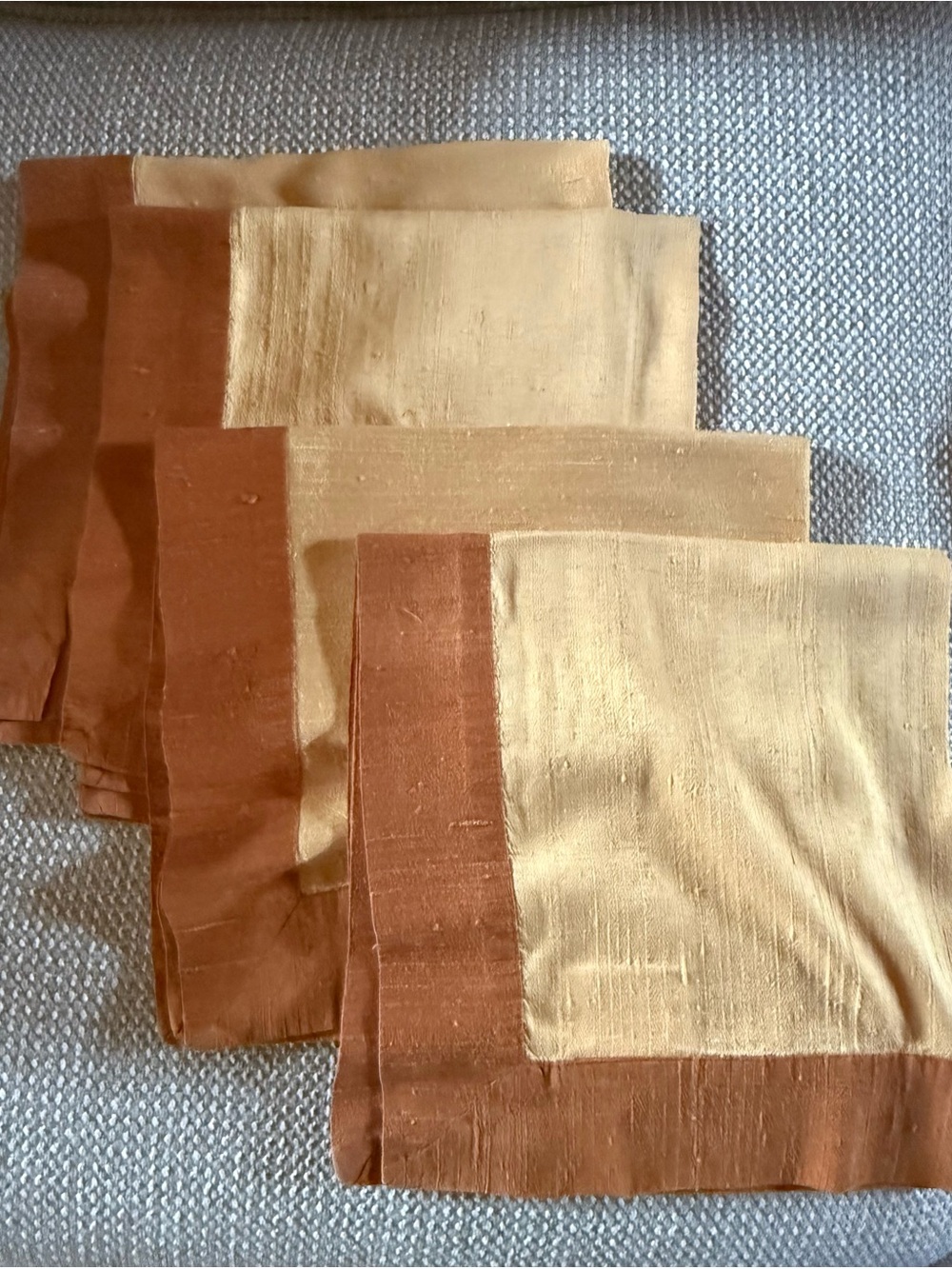 Potterybarn Set of 4 Two-Tone Raw Silk Napkins in Gold and Rust,square 19 x 19